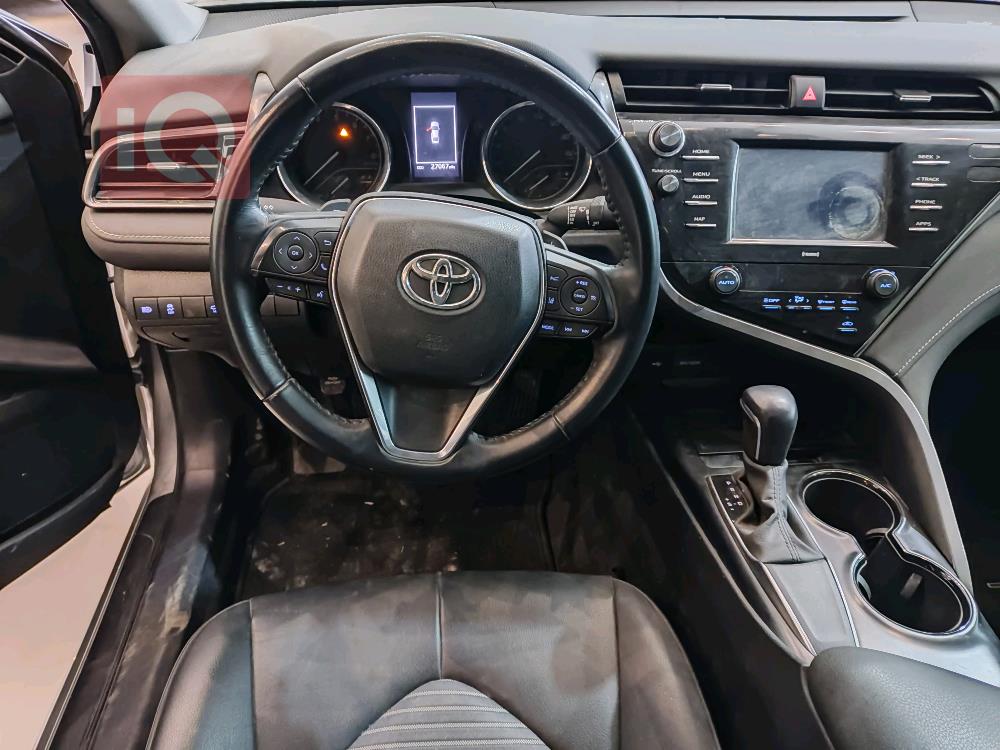 تۆیۆتا کامری